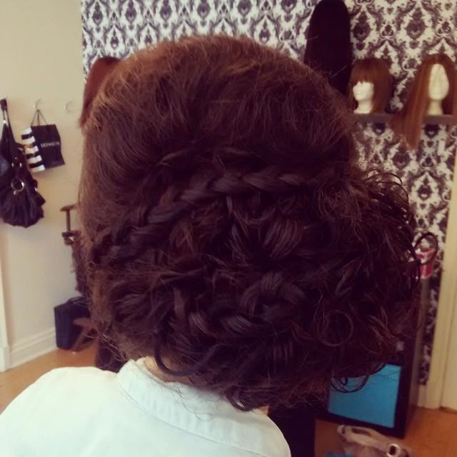 Natural Curls for a Wedding